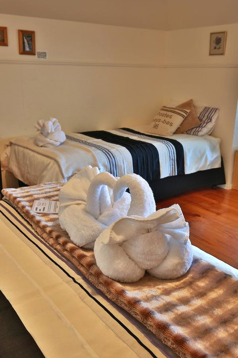 Stamps Of Stanley - Melbourne Tourism 6