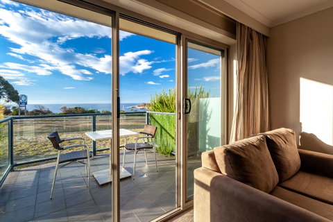 Beachfront Bicheno - Melbourne Tourism 18