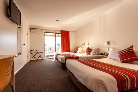 Beachfront Bicheno - Melbourne Tourism 26