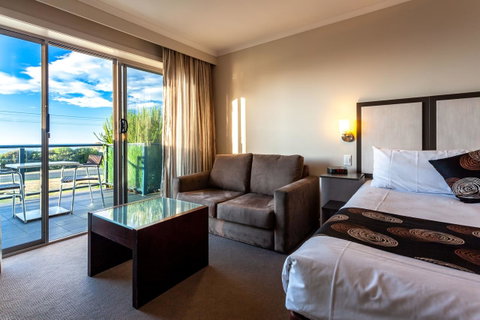 Beachfront Bicheno - Melbourne Tourism 17