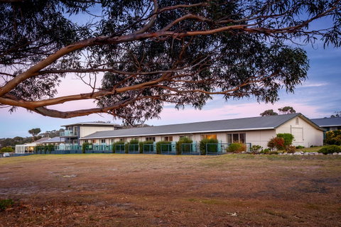 Beachfront Bicheno - Melbourne Tourism 40