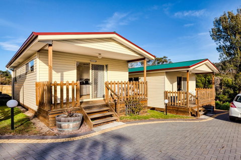Wintersun Gardens Motel - Melbourne Tourism 0