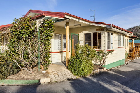 Wintersun Gardens Motel - Melbourne Tourism 21