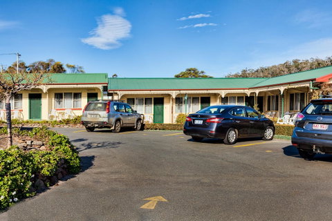 Wintersun Gardens Motel - Melbourne Tourism 28