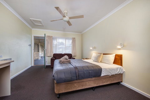 Wintersun Gardens Motel - Melbourne Tourism 44