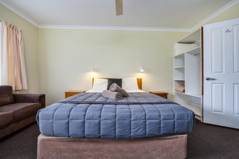 Wintersun Gardens Motel - Melbourne Tourism 41