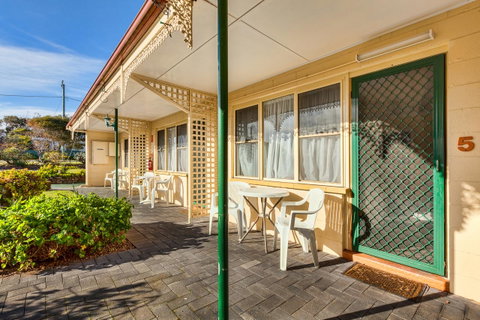 Wintersun Gardens Motel - Melbourne Tourism 36