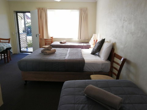 Wintersun Gardens Motel - Melbourne Tourism 12