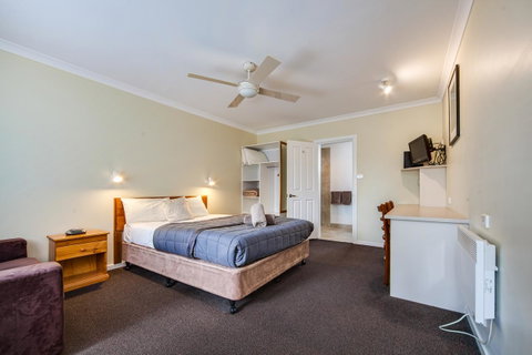 Wintersun Gardens Motel - Melbourne Tourism 10