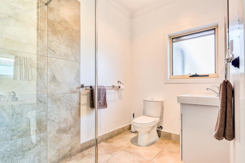 Wintersun Gardens Motel - Melbourne Tourism 16