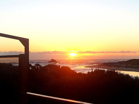 Ocean View Cottage - Melbourne Tourism 9