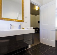 Deloraine Hotel - Melbourne Tourism