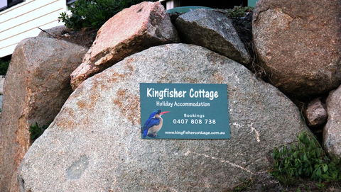 KINGFISHER COTTAGE Beachfront At The Binalong Bay - Melbourne Tourism 15