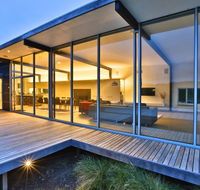 Cloudy Bay Beach House - Melbourne Tourism