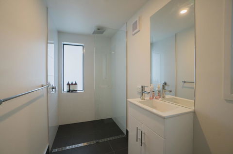 Amazing Sea Views Luxury Guest House - Melbourne Tourism 11