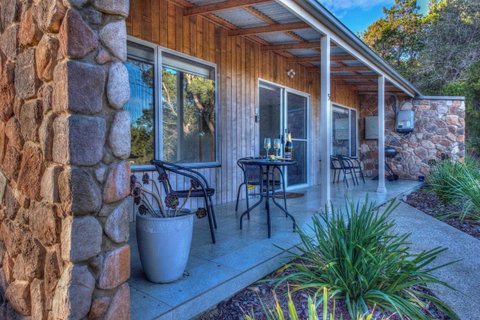 Freycinet Stone Studio 3 - Feldspar - Melbourne Tourism 0