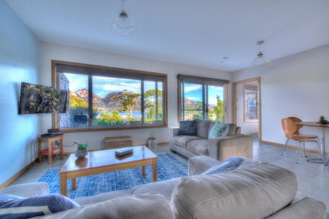 Freycinet Stone Studio 3 - Feldspar - Melbourne Tourism 4
