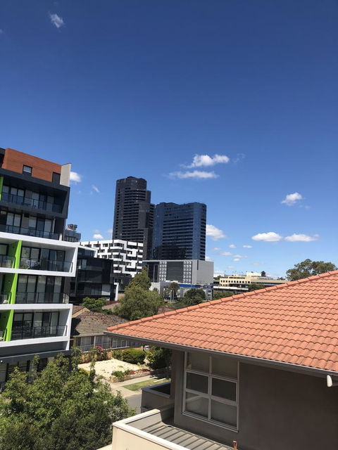 Poplar Box Hill Apartment - Melbourne Tourism 10