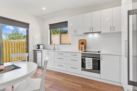 Rosewater Townhouses Dromana - Melbourne Tourism 8