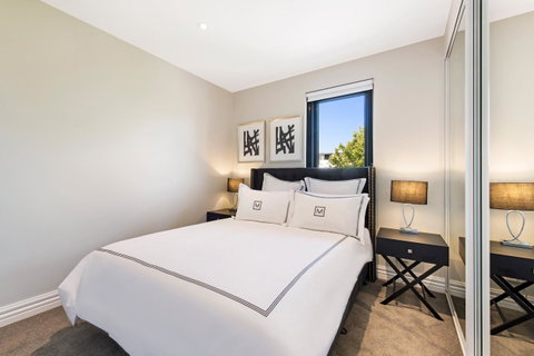 Manhattan Apartments - Notting Hill - Melbourne Tourism 24