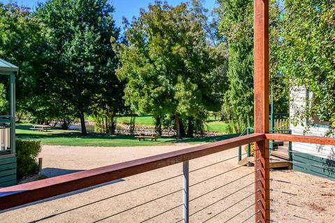 Bright Riverside Holiday Park - Melbourne Tourism 38
