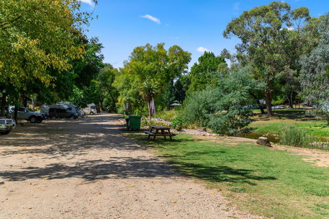Bright Riverside Holiday Park - Melbourne Tourism 19
