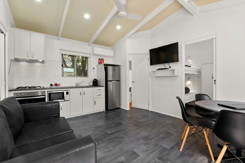 Bright Riverside Holiday Park - Melbourne Tourism 37