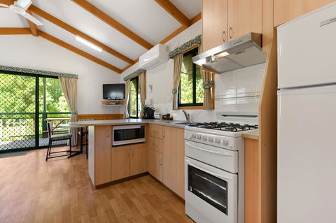Bright Riverside Holiday Park - Melbourne Tourism 22