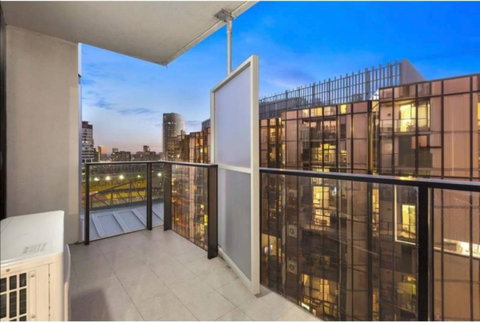 2Bedroom Apartment With Views In Docklands Next To CBD & Marvel Stadium - Melbourne Tourism 14