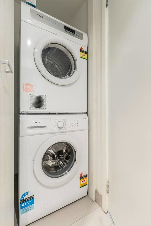 2Bedroom Apartment With Views In Docklands Next To CBD & Marvel Stadium - Melbourne Tourism 7