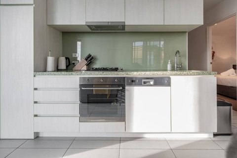 2Bedroom Apartment With Views In Docklands Next To CBD & Marvel Stadium - Melbourne Tourism 6