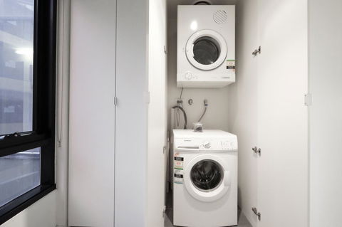 Mono Apartments On Franklin Street - Melbourne Tourism 9