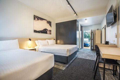Nightcap At Keysborough Hotel - Melbourne Tourism 19