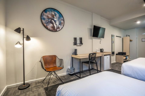 Nightcap At Keysborough Hotel - Melbourne Tourism 2