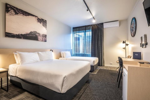 Nightcap At Keysborough Hotel - Melbourne Tourism 15