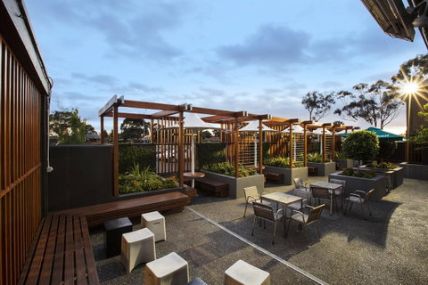 Nightcap At Keysborough Hotel - Melbourne Tourism 28