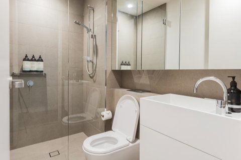 New Eureka 108 Hotel Apartments - Melbourne Tourism 10