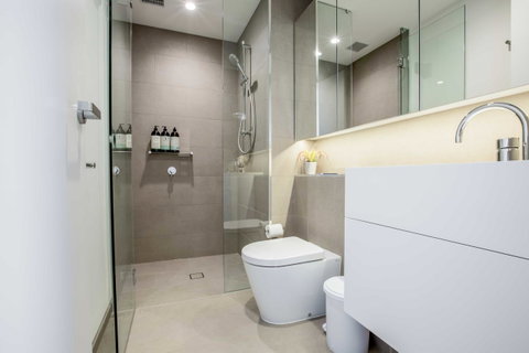 New Eureka 108 Hotel Apartments - Melbourne Tourism 0