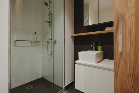 Mono Apartments On La Trobe Street - Melbourne Tourism 4
