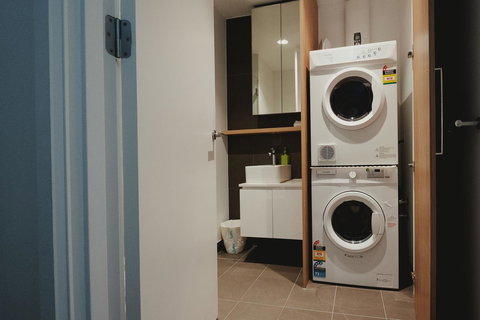 Mono Apartments On La Trobe Street - Melbourne Tourism 5