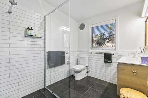 Bilinga Cottages - Melbourne Tourism 13