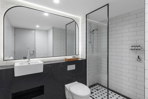 The Savoy Hotel On Little Collins Melbourne - Melbourne Tourism 17