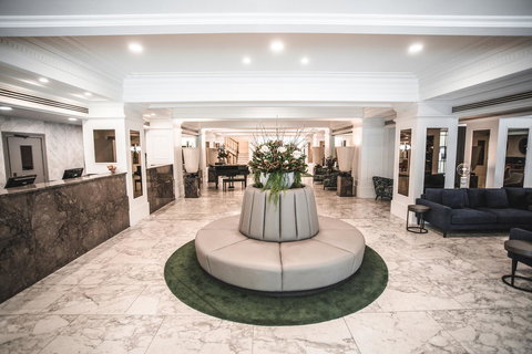 The Savoy Hotel On Little Collins Melbourne - Melbourne Tourism 1