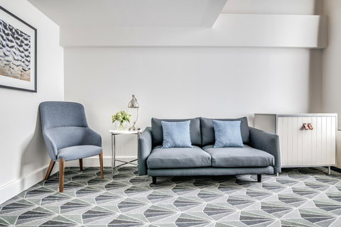 The Savoy Hotel On Little Collins Melbourne - Melbourne Tourism 8