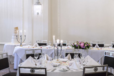 The Savoy Hotel On Little Collins Melbourne - Melbourne Tourism 23