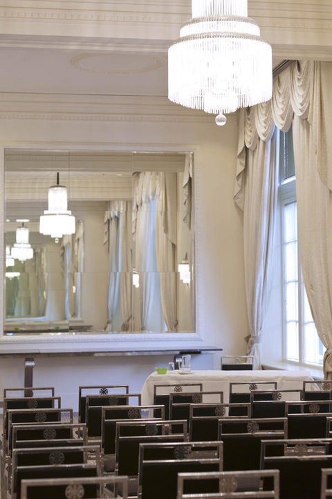 The Savoy Hotel On Little Collins Melbourne - Melbourne Tourism 24