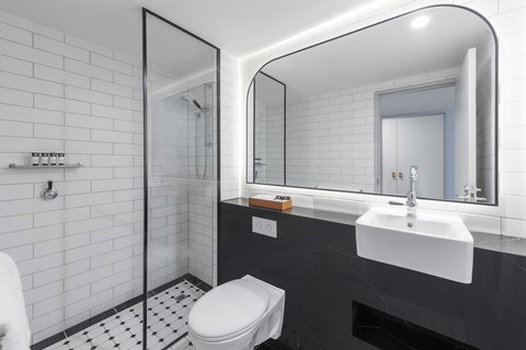 The Savoy Hotel On Little Collins Melbourne - Melbourne Tourism 14