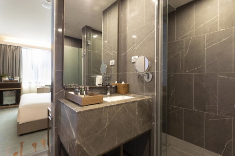 Novotel Melbourne Central - Melbourne Tourism 23