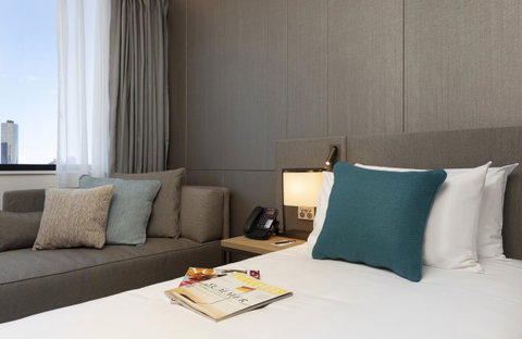Novotel Melbourne Central - Melbourne Tourism 3