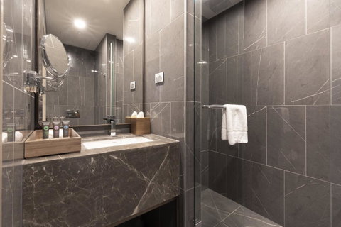 Novotel Melbourne Central - Melbourne Tourism 6